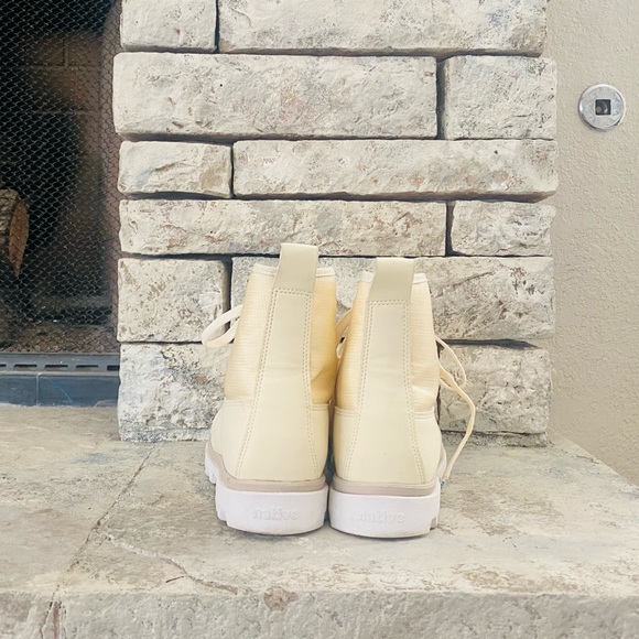 NATIVE Sneakers Johnny Treklite Bone White/Shell - Picture 16 of 16